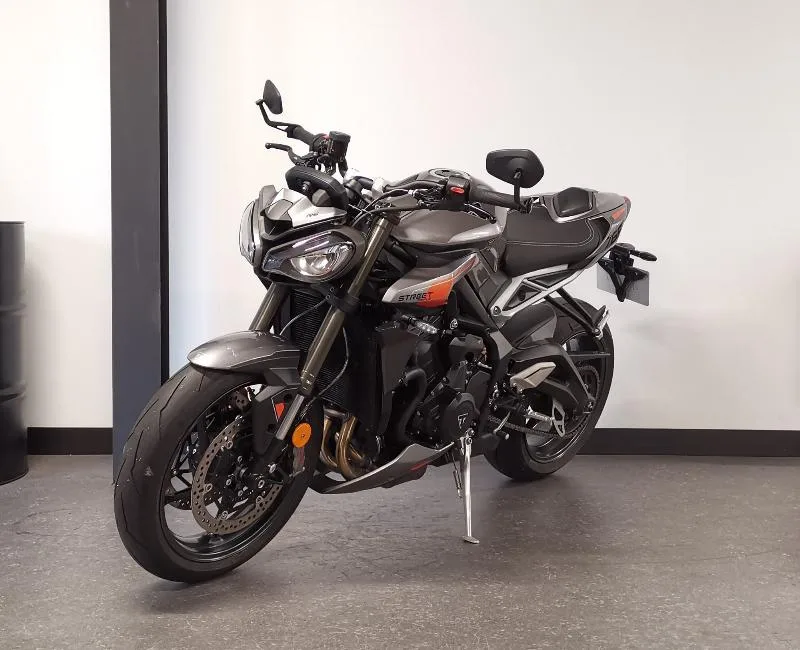 STREET TRIPLE 765 RS