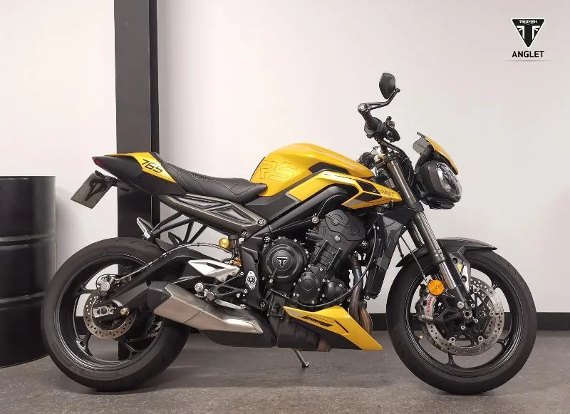 STREET TRIPLE 765 RS