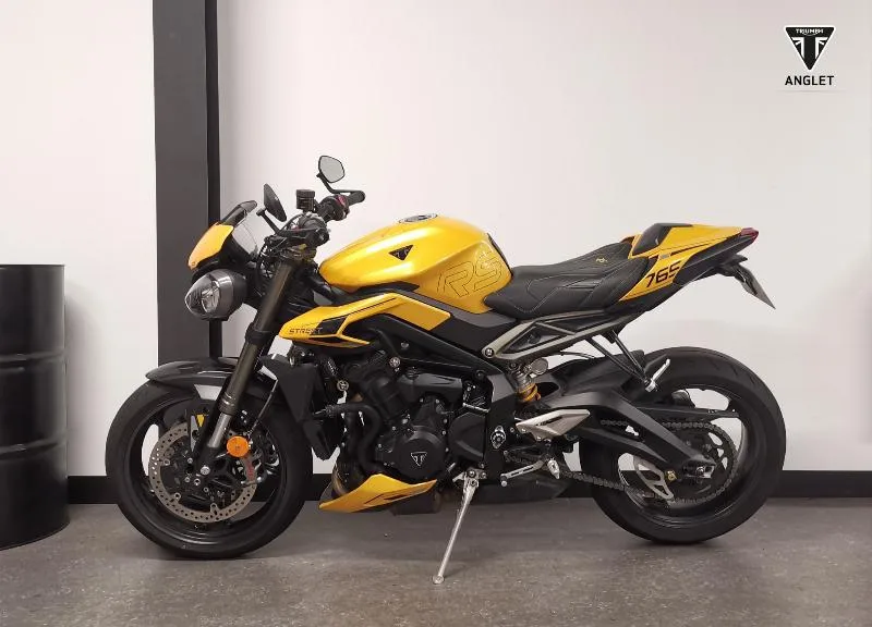 STREET TRIPLE 765 RS