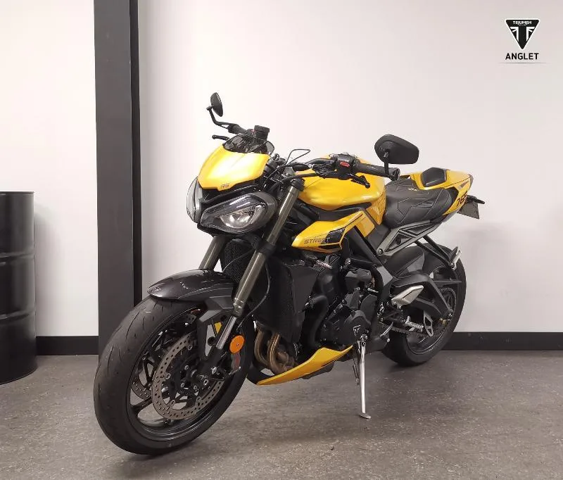 STREET TRIPLE 765 RS