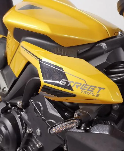 STREET TRIPLE 765 RS