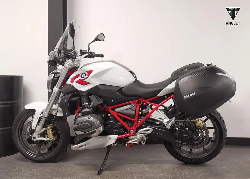 R 1200 R