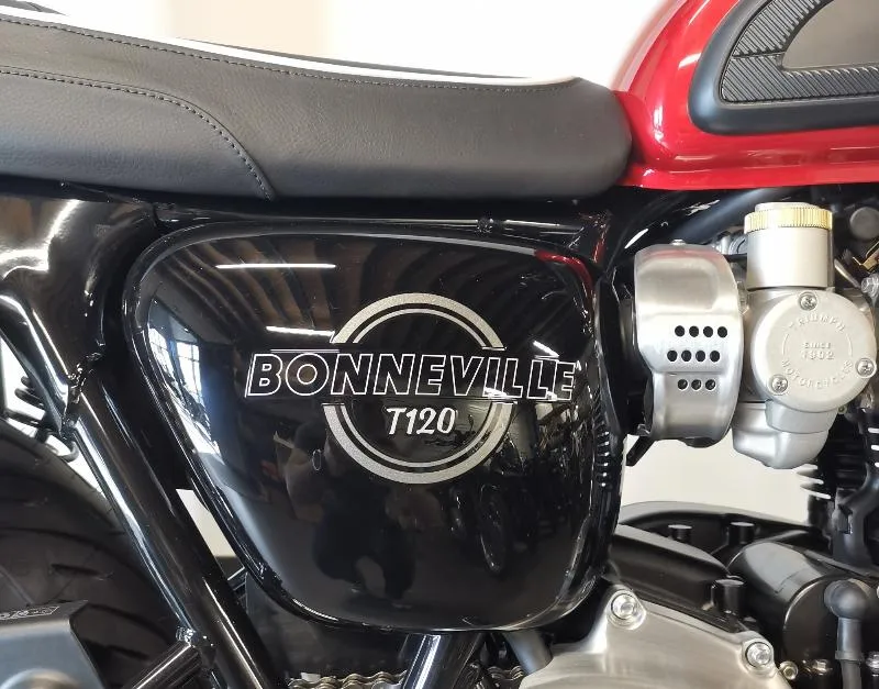 BONNEVILLE T120