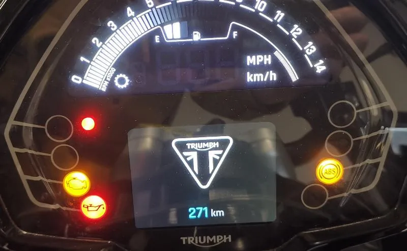 STREET TRIPLE 765 R