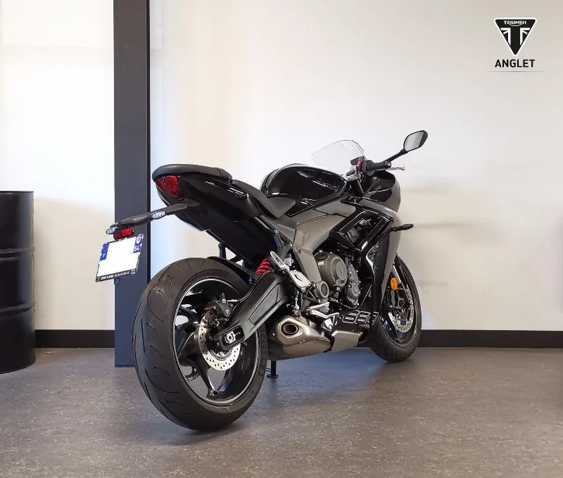 	DAYTONA 660