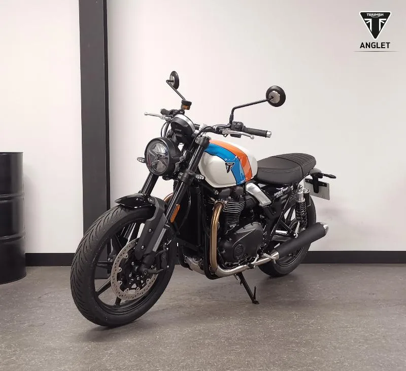 SPEED TWIN 900