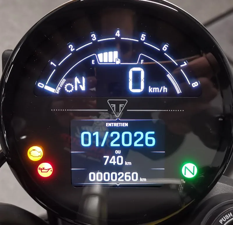 SPEED TWIN 900