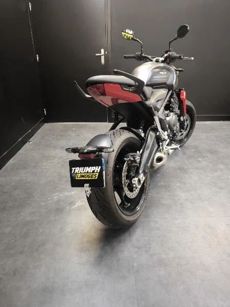 TRIDENT 660