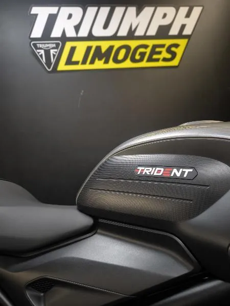 TRIDENT 660