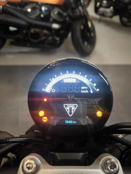 TRIDENT 660