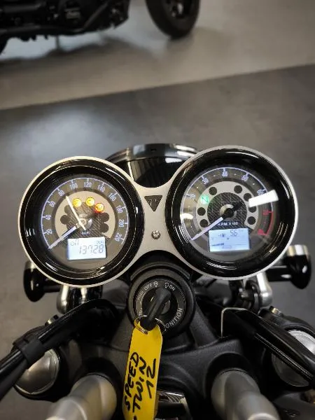 SPEED TWIN 1200