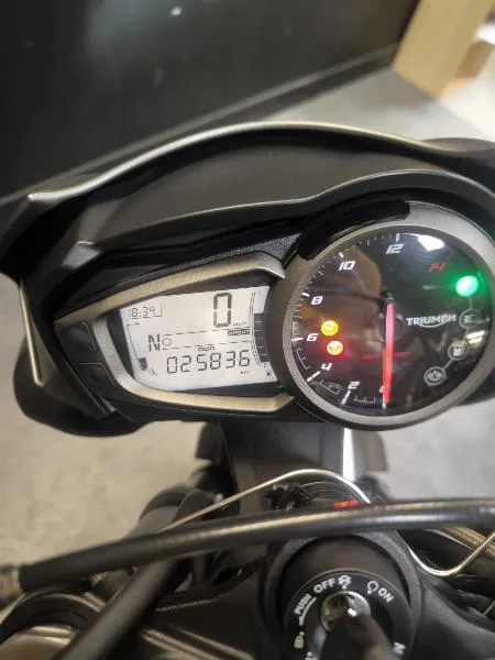 STREET TRIPLE 765 R