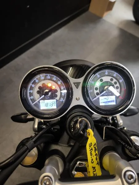 SPEED TWIN 1200