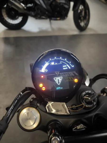 SCRAMBLER 900