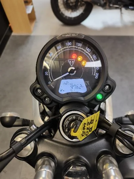 SPEED TWIN 900