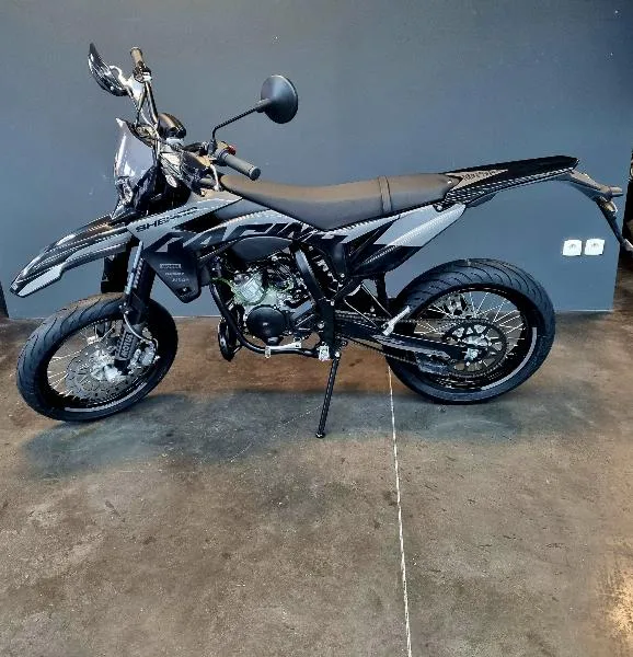 SMR 50 BLACK