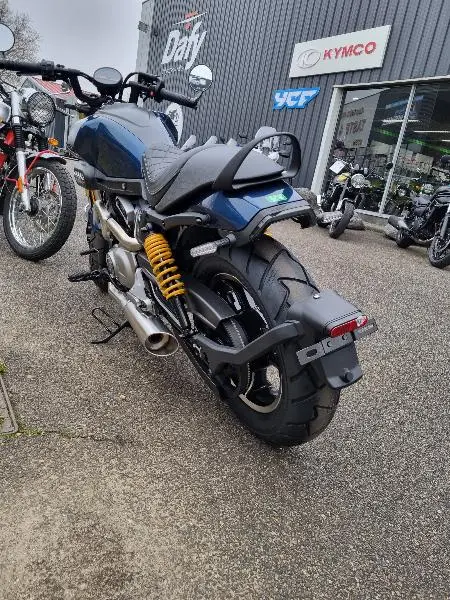 GV 125