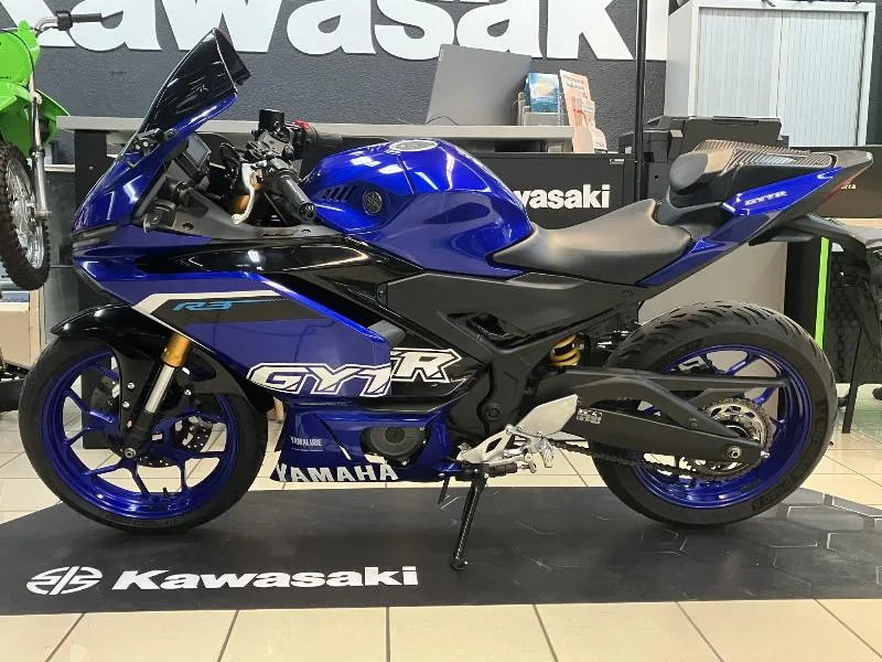 YZFR3
