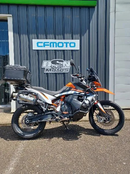 890 ADVENTURE