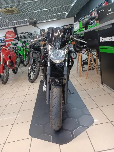 XJ6N