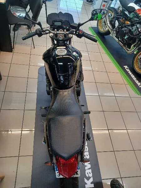 XJ6N
