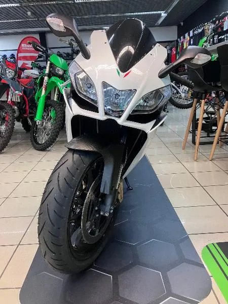 RSV4 1000
