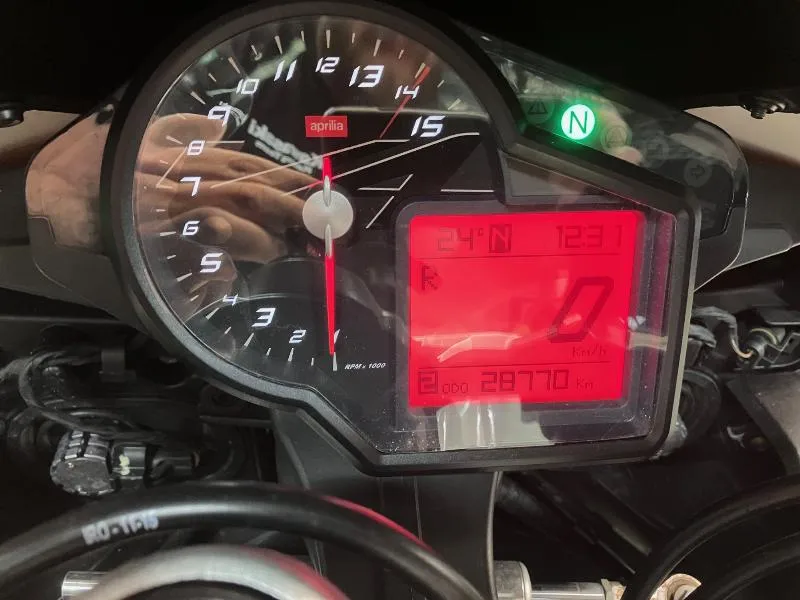 RSV4 1000