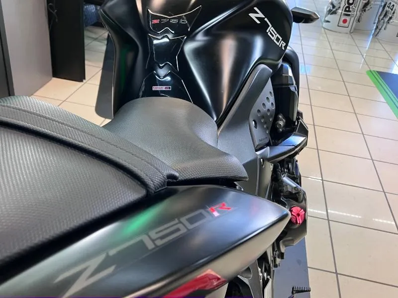Z 750 R