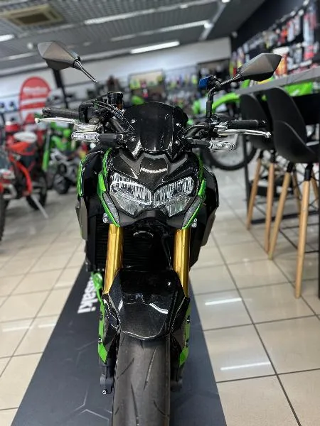 Z 900