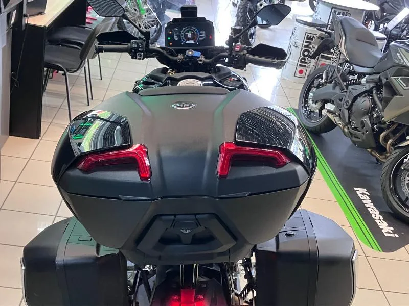 MT09 TRACER