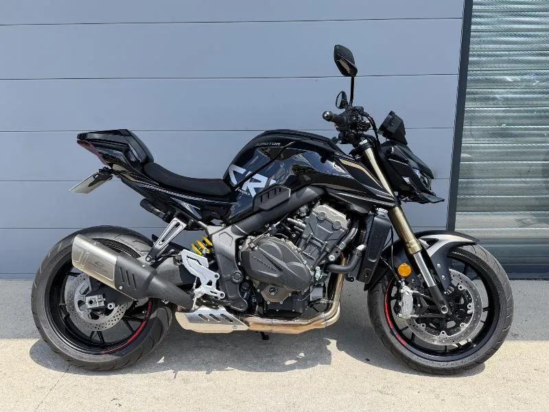 SRK 800 DARK