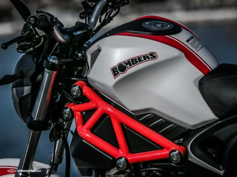 BOMBERS 50