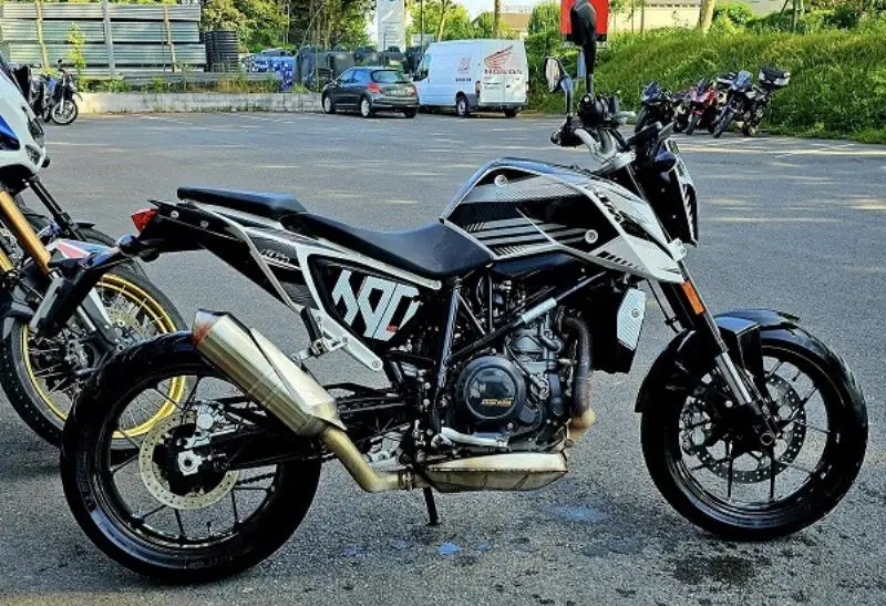 DUKE 690