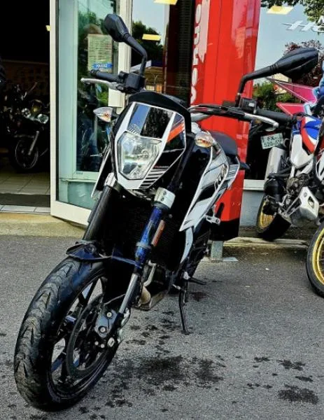 DUKE 690