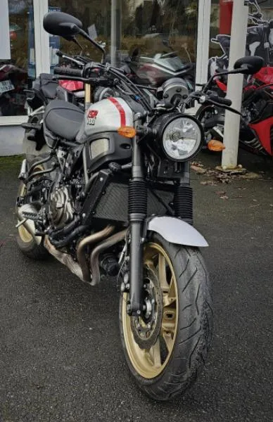 XSR 700