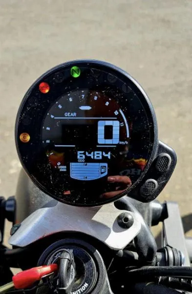 XSR 700