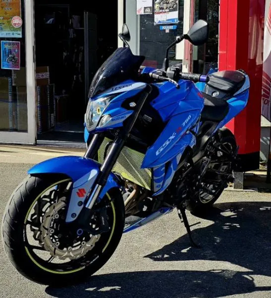 GSXS 750