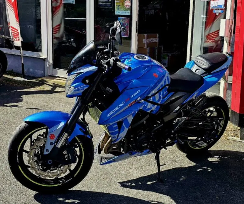 GSXS 750