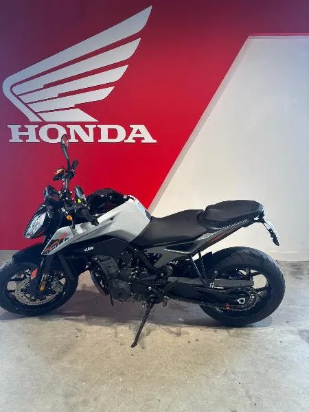 790 DUKE ABS