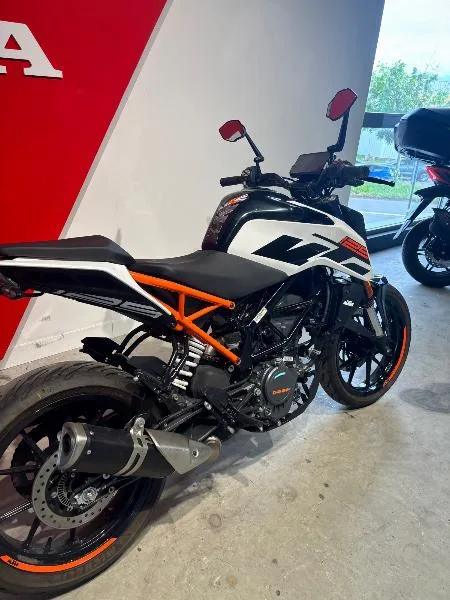 125 DUKE ABS