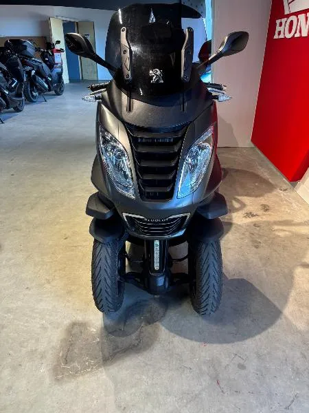METROPOLIS 400