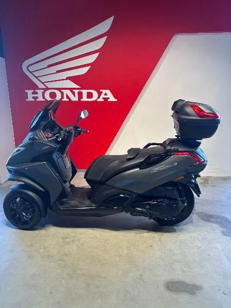 METROPOLIS 400