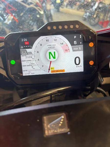 CBR 1000 RR FIREBLADE