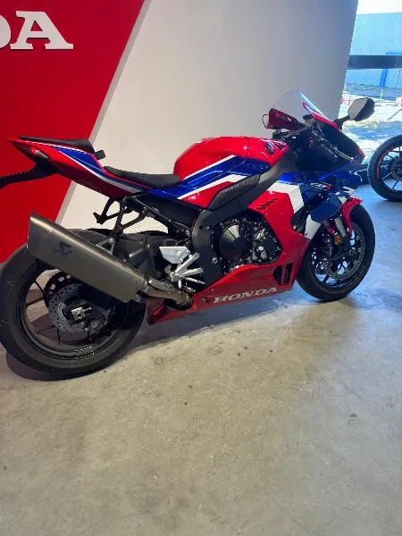 CBR 1000 RR FIREBLADE