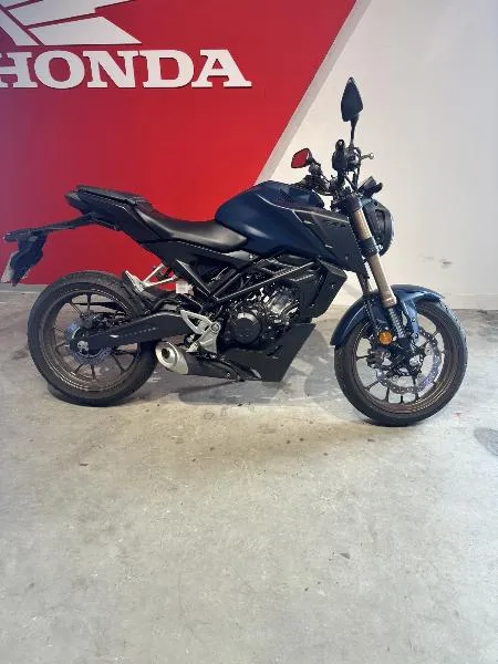 CB 125  R