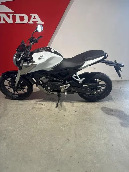 CB 125  R