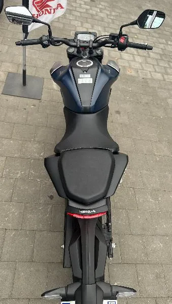 CB 125  R