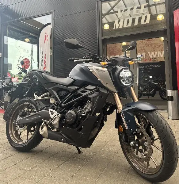CB 125  R