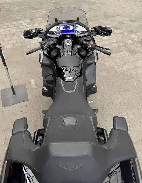 GL 1800 GOLDWING TOURING DCT