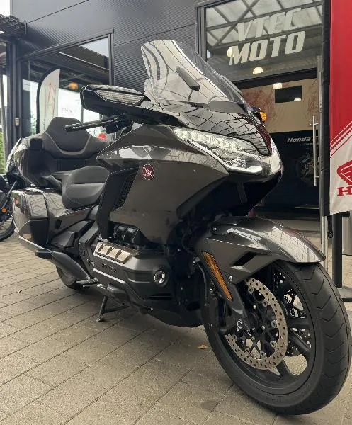 GL 1800 GOLDWING TOURING DCT